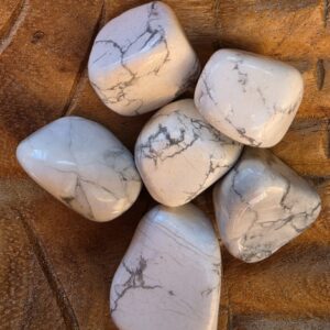 Howlite Tumbles.